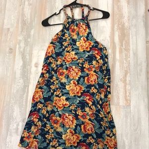 Floral float dress with pockets!
